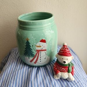 Global Design Connections Ceramic Snowman Canister Jar & Free Shaker